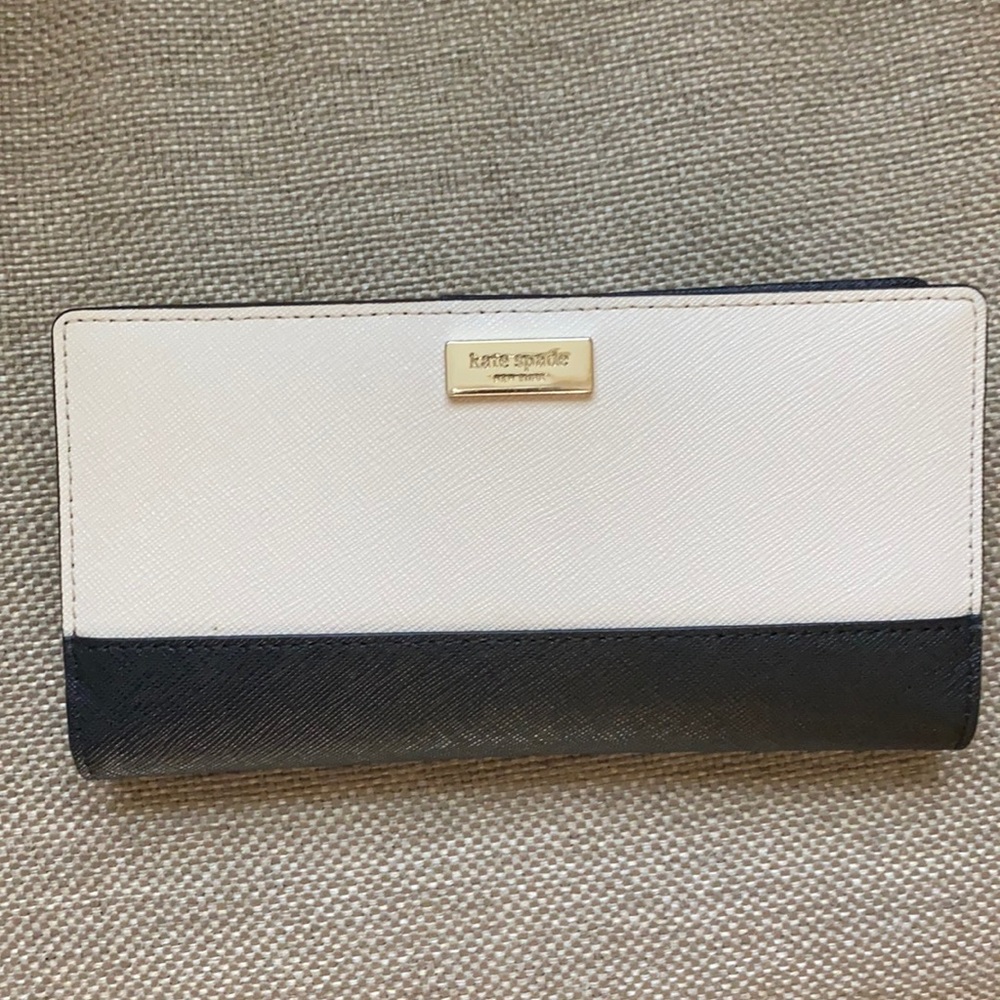 Kate Spade Warm Beige/Black Wallet
